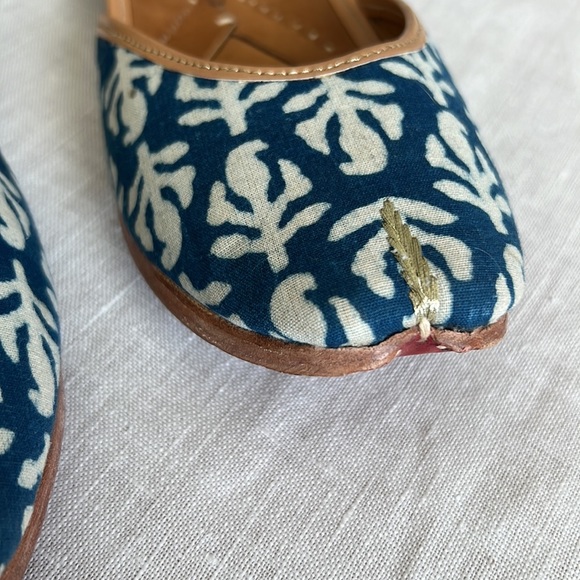 MOCHIIS Blue Handmade Slip-On Jutti Flats Size 36 - Picture 3 of 8